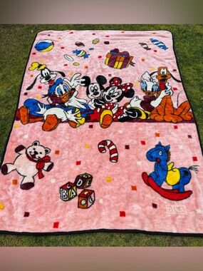 VTG Baby Mickey & Friends Plush Minky Blanket Minnie Daisy Goofy 61x85 Soft Nice